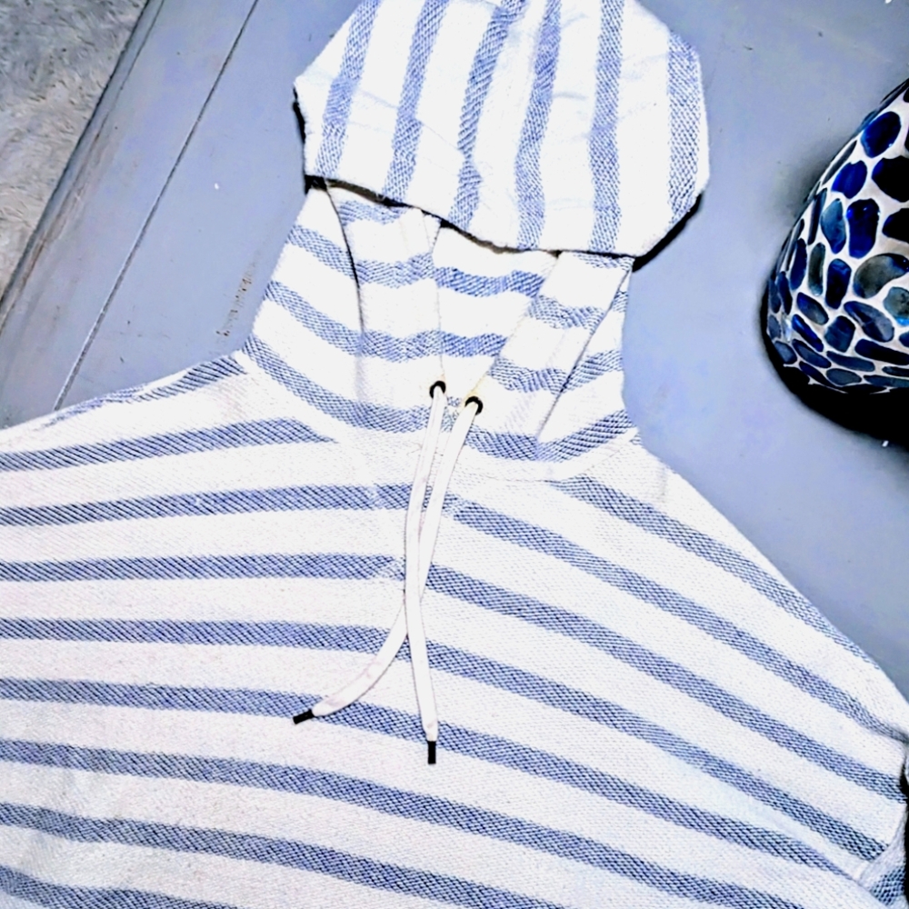 Chaps Brand Women's Size S Long Sleeve Hooded Sweater For Fall